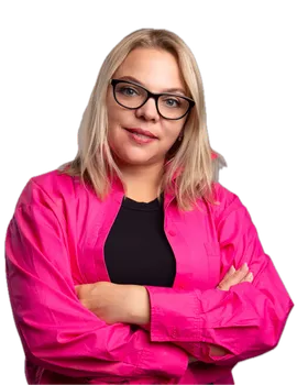 Ирина Колобовникова — основатель школы маникюра